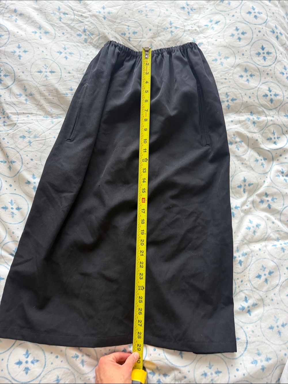 Yohji Yamamoto Black Elastic-Waist Midi Skirt with Pockets - Picture 3 of 3